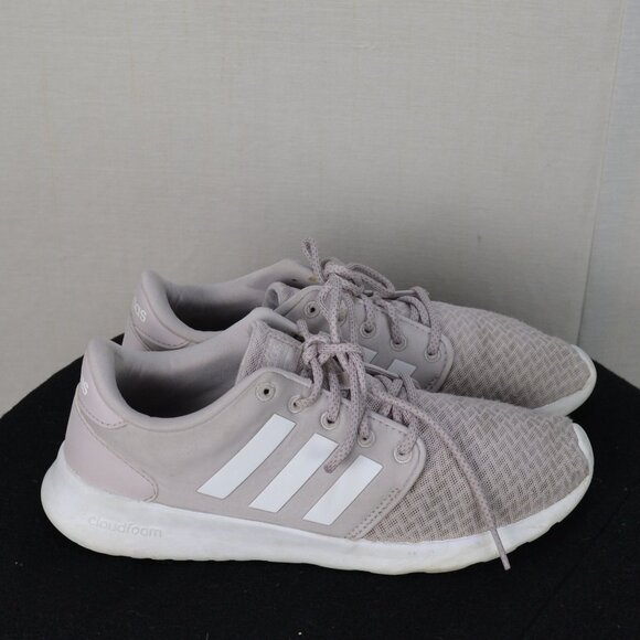 ADIDAS Cloudfoam Ultimate footwear white/ light grey/labender  women size 8.5 - Picture 2 of 6